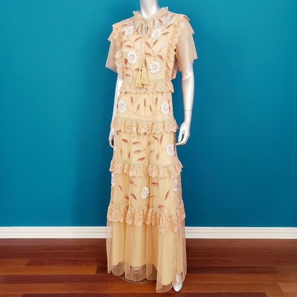 🆕️ 🎬💐 FROCK & FRILL Tiered Floral Maxi Dress // (NWT) - Picture 3 of 10